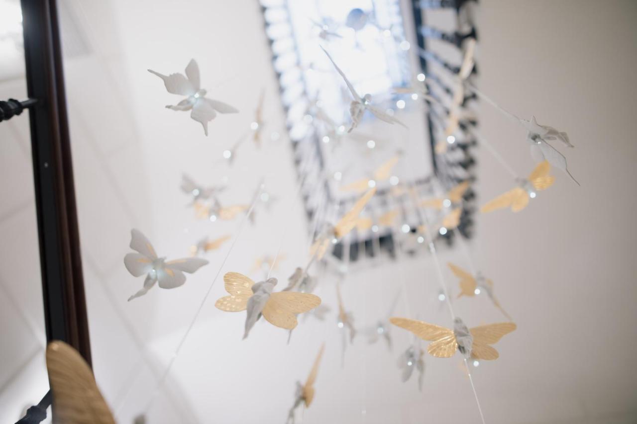 Myr Palacio Vallier Valence Extérieur photo Butterfly light