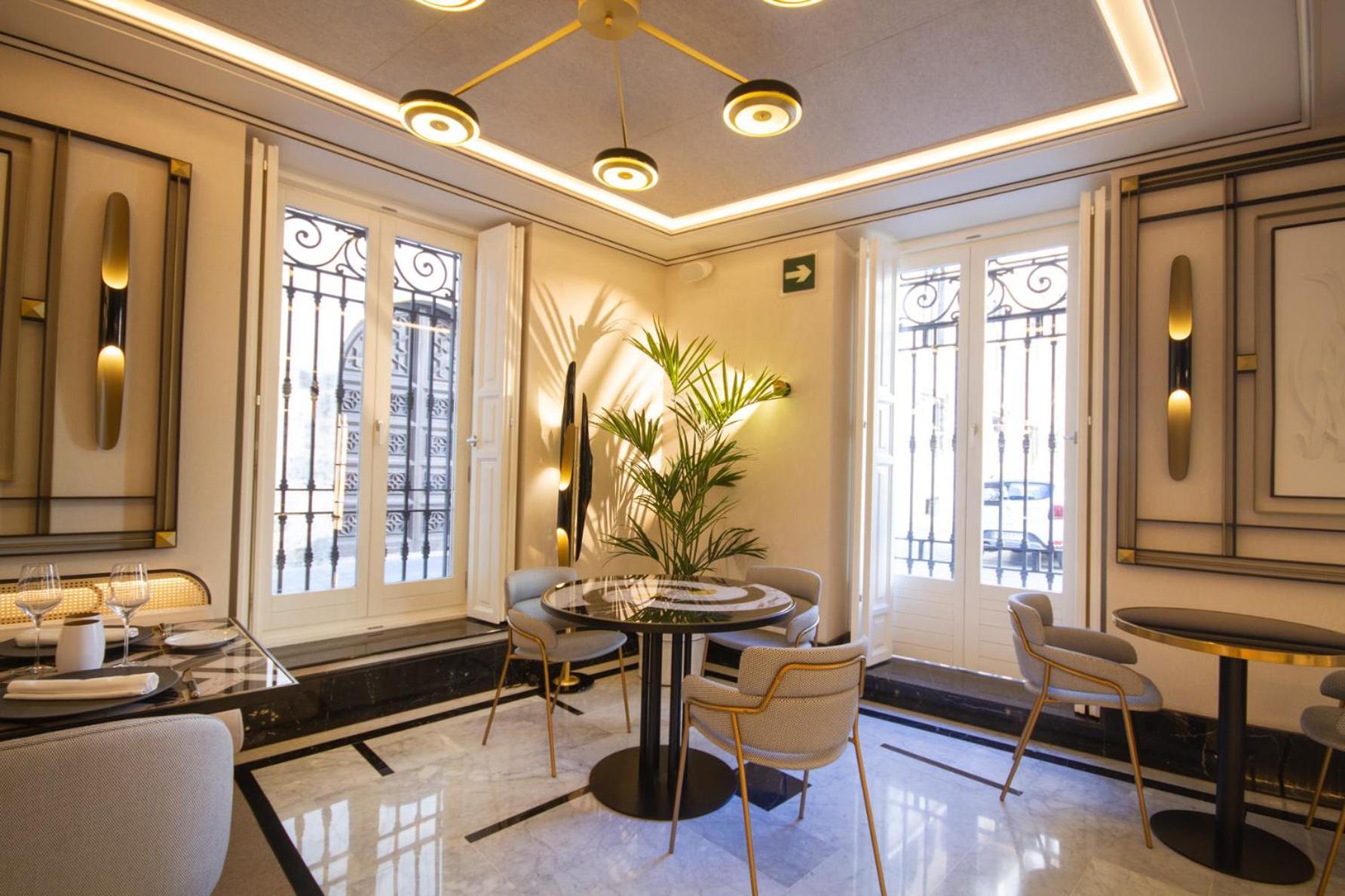 Myr Palacio Vallier Valence Extérieur photo Restaurant interior