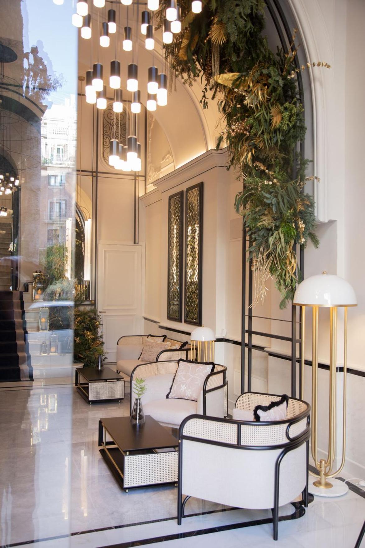 Myr Palacio Vallier Valence Extérieur photo The lobby of the hotel