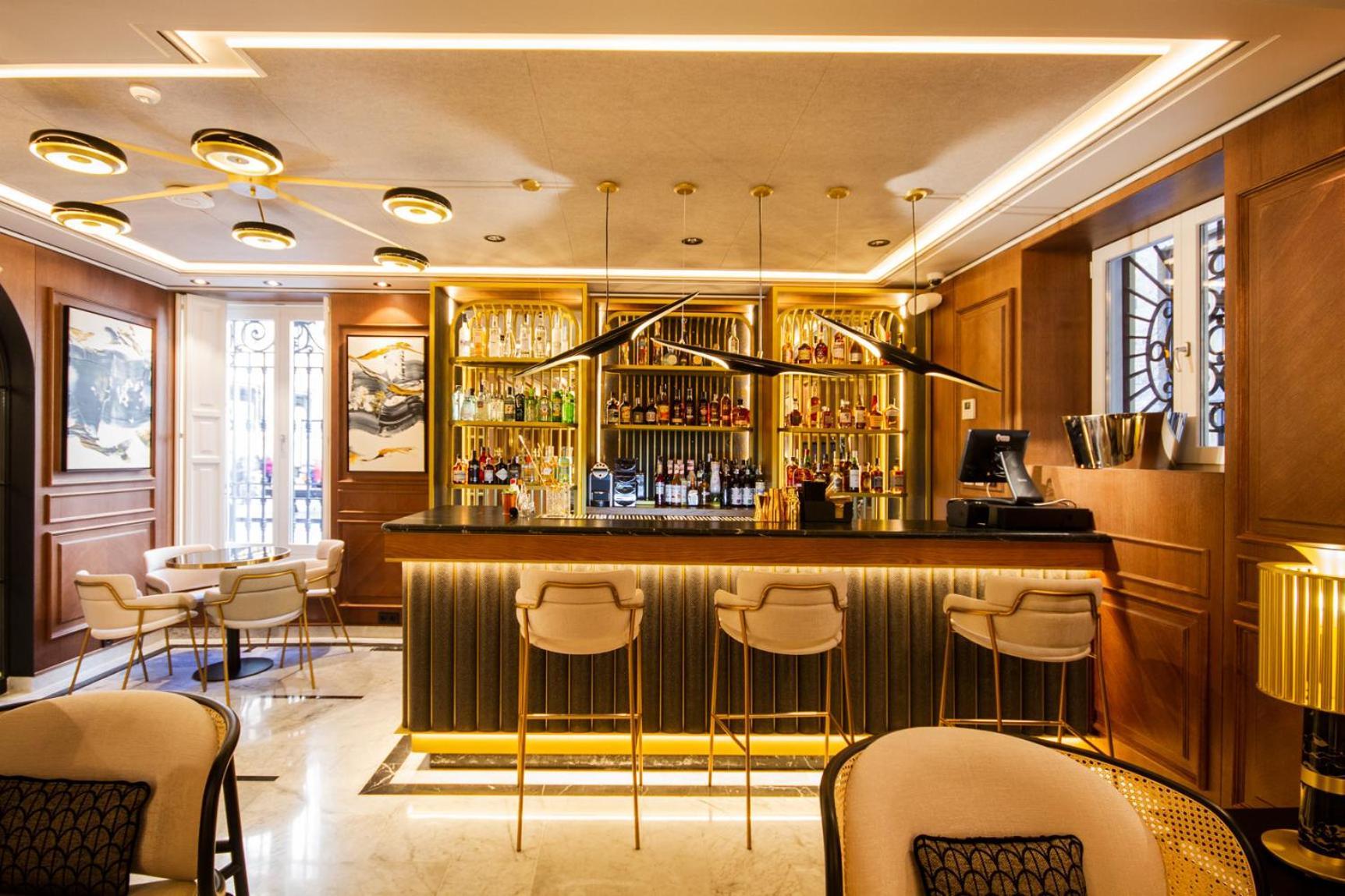 Myr Palacio Vallier Valence Extérieur photo The bar at the hotel