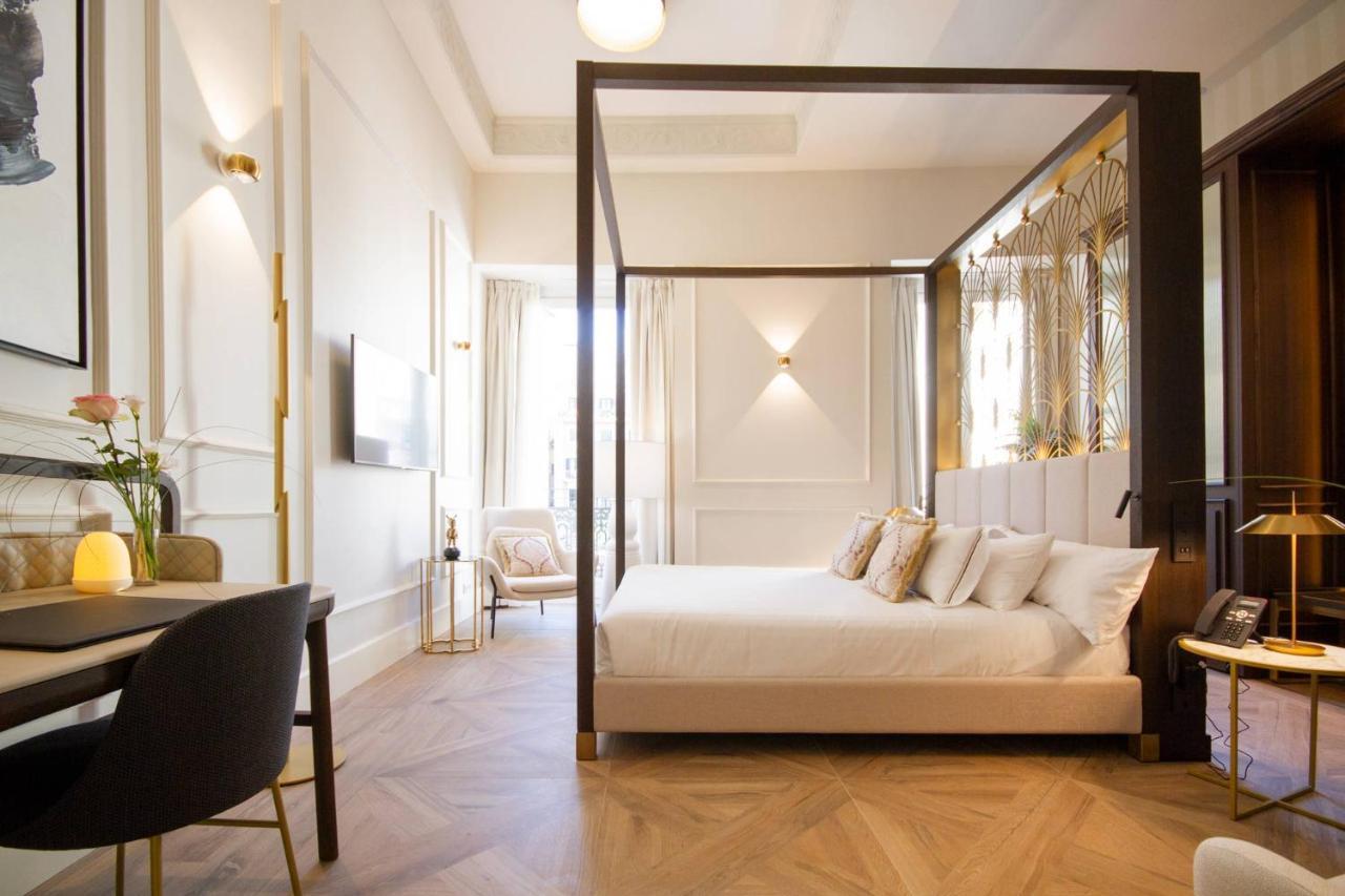 Myr Palacio Vallier Valence Extérieur photo A room at the hotel